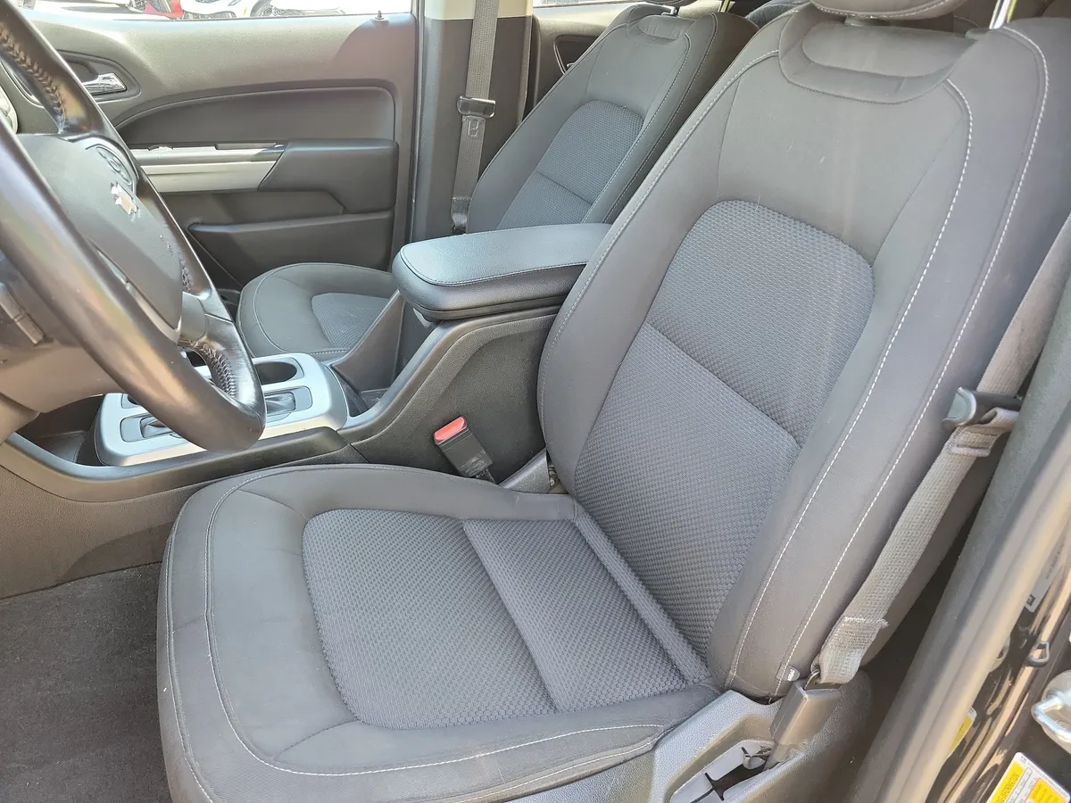 2021 Chevrolet Colorado LT thumbnail 11