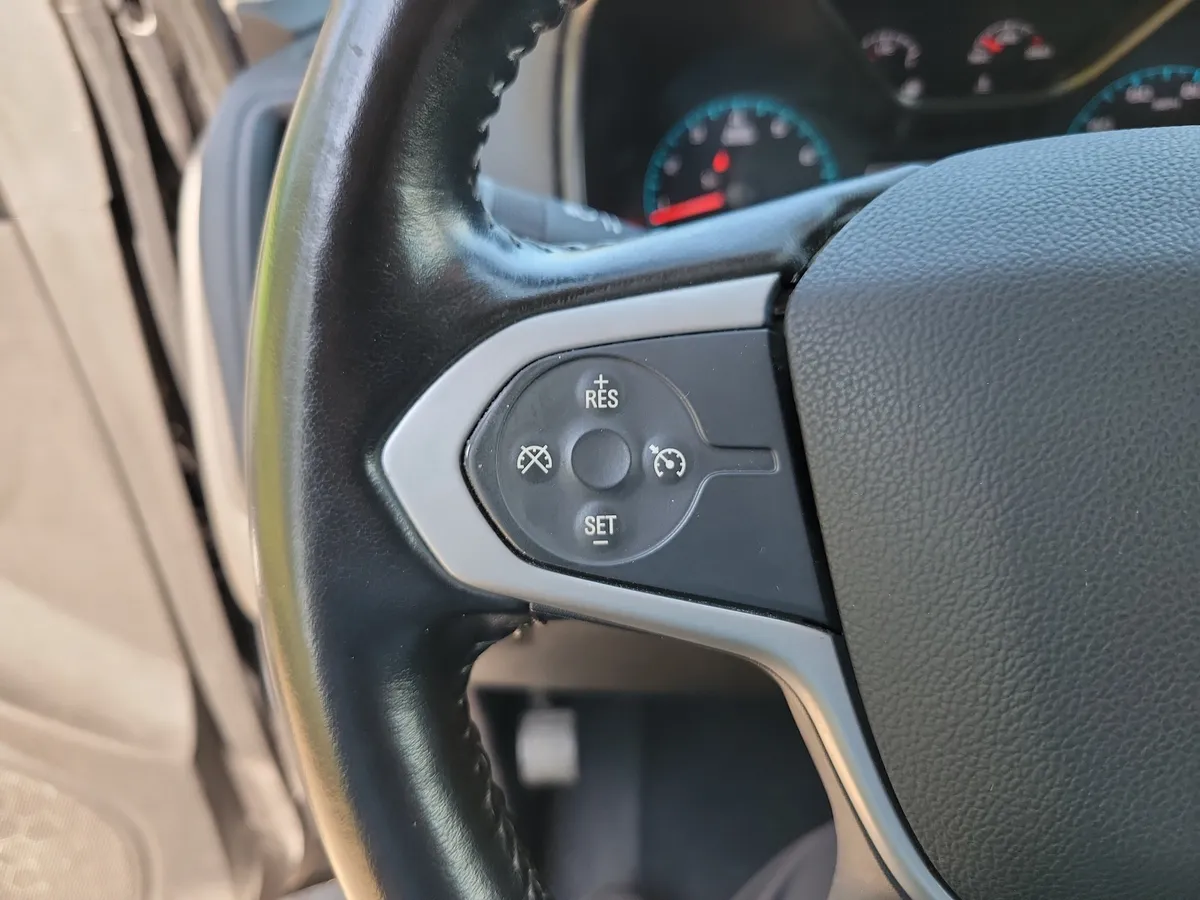 2021 Chevrolet Colorado LT thumbnail 22