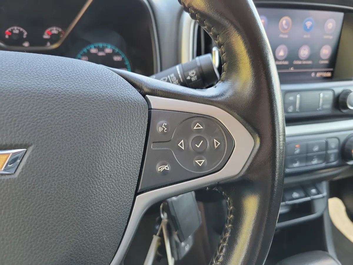 2021 Chevrolet Colorado LT thumbnail 23