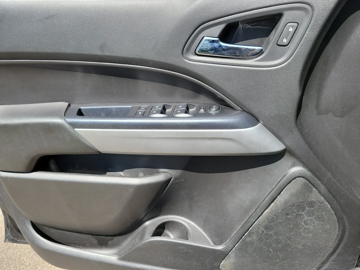 2021 Chevrolet Colorado LT thumbnail 26