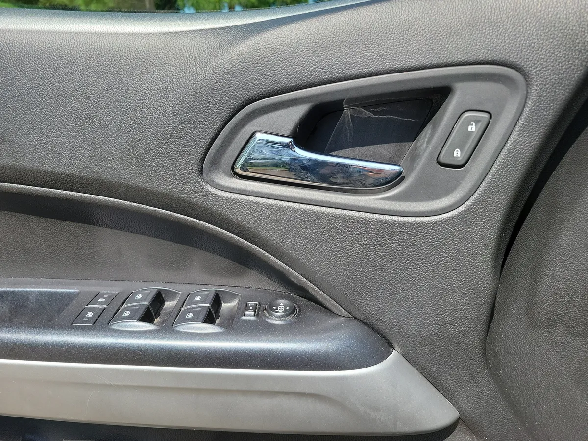 2021 Chevrolet Colorado LT thumbnail 27