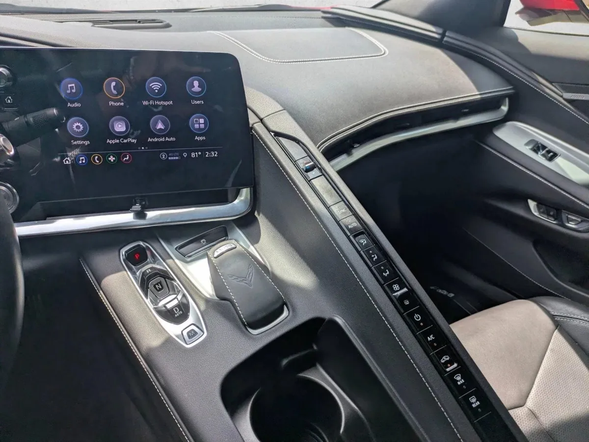 2021 Chevrolet Corvette 1LT thumbnail 14