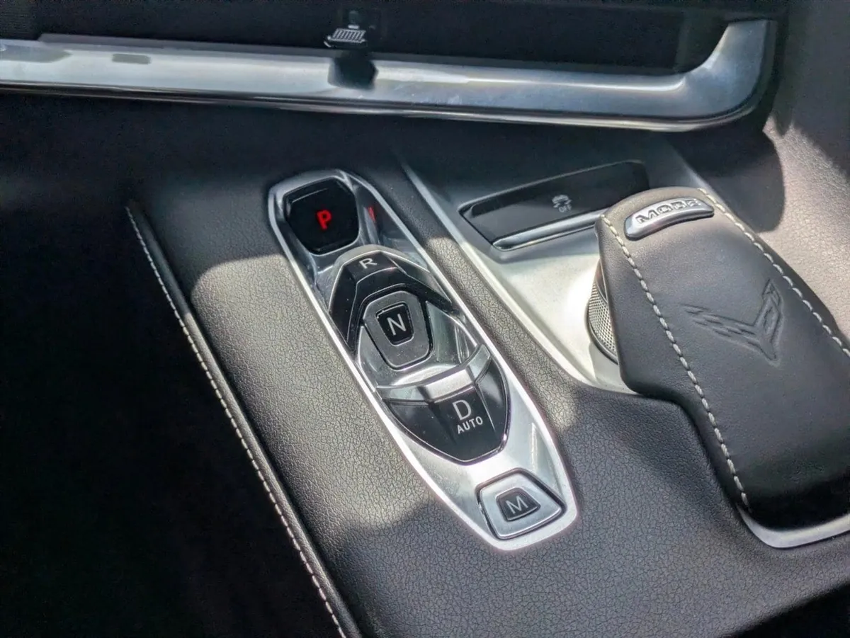 2021 Chevrolet Corvette 1LT thumbnail 16