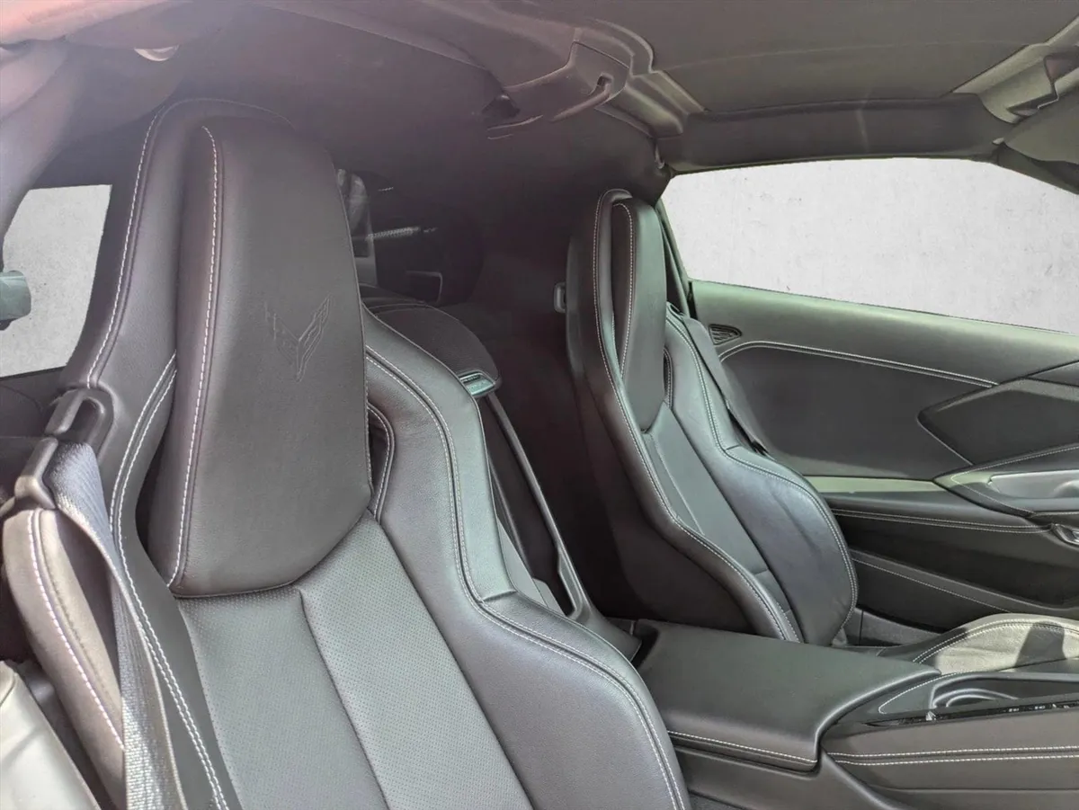 2021 Chevrolet Corvette 1LT thumbnail 18