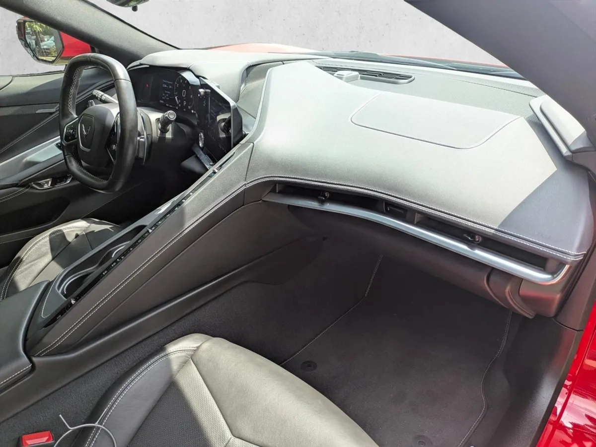 2021 Chevrolet Corvette 1LT thumbnail 19