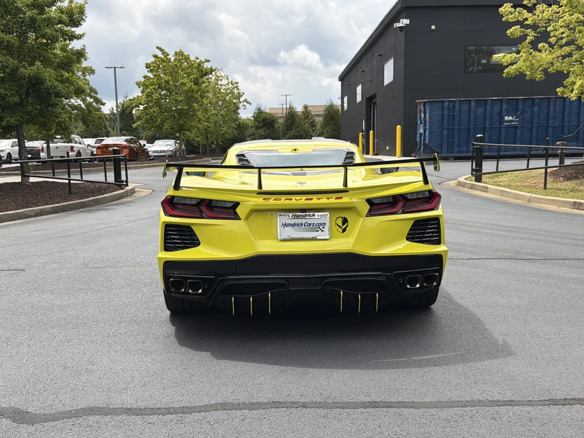 2021 Chevrolet Corvette 2LT thumbnail 16