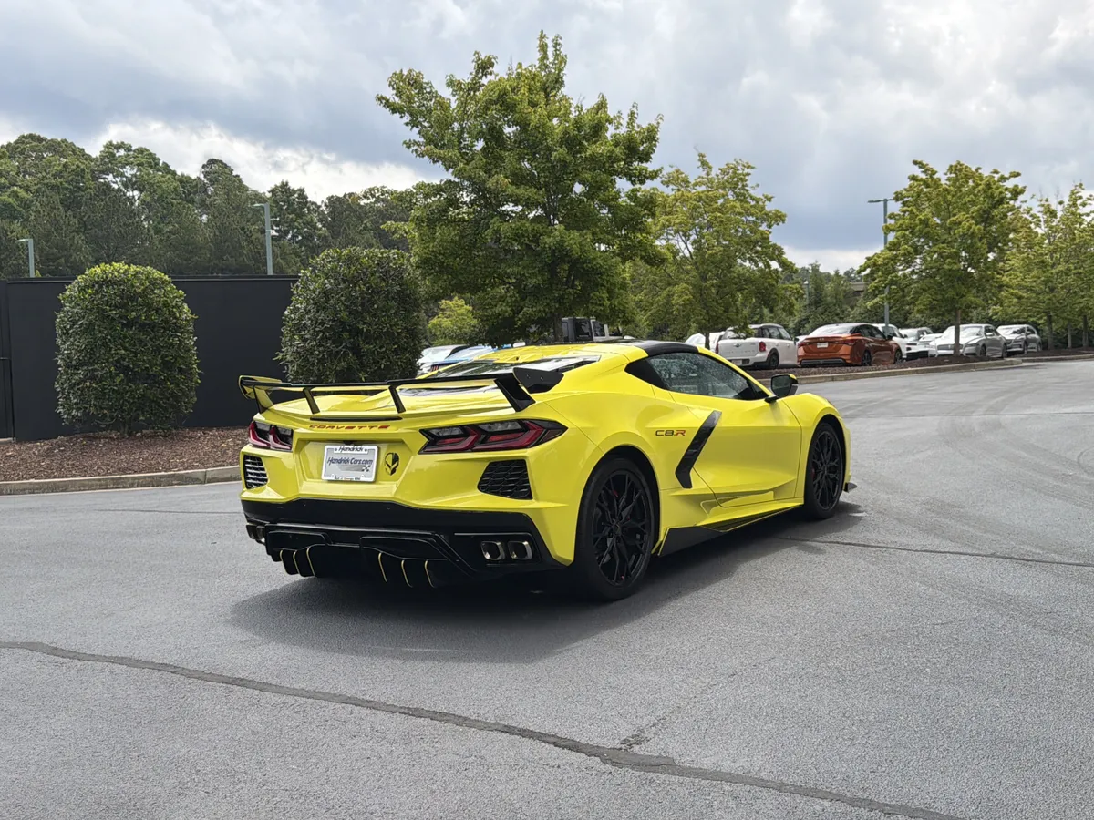 2021 Chevrolet Corvette 2LT thumbnail 2