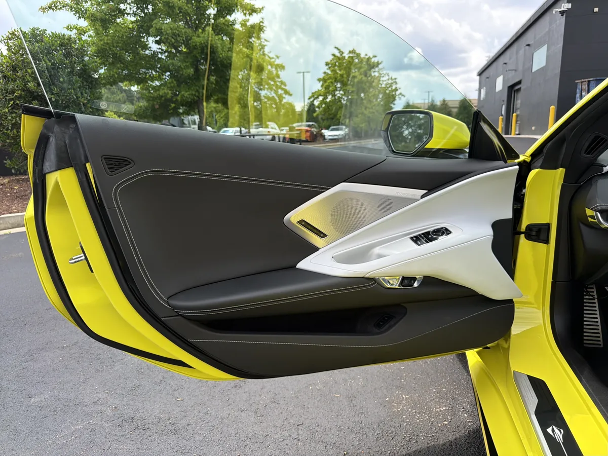 2021 Chevrolet Corvette 2LT thumbnail 24