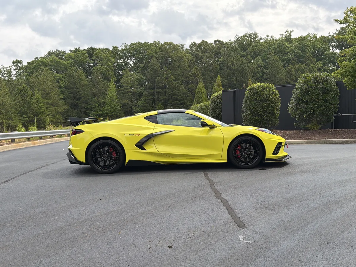 2021 Chevrolet Corvette 2LT thumbnail 4