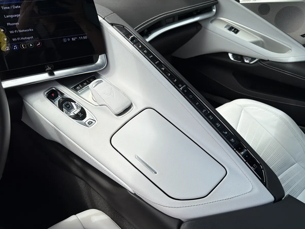 2021 Chevrolet Corvette 2LT thumbnail 42
