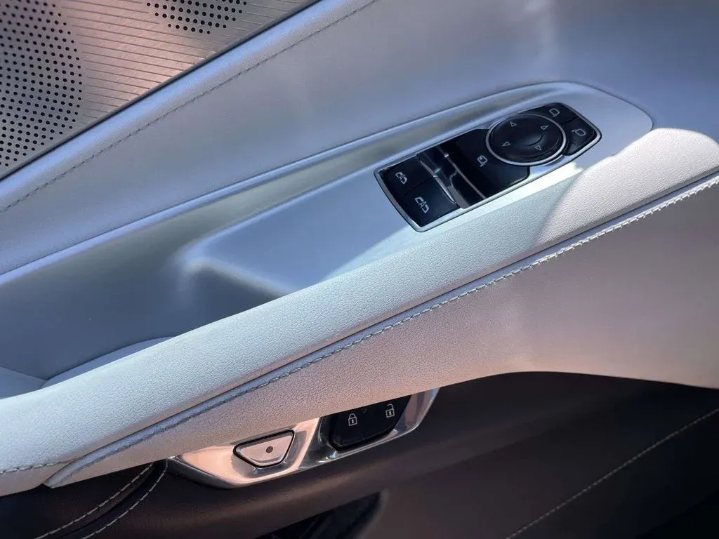 2021 Chevrolet Corvette Stingray thumbnail 13
