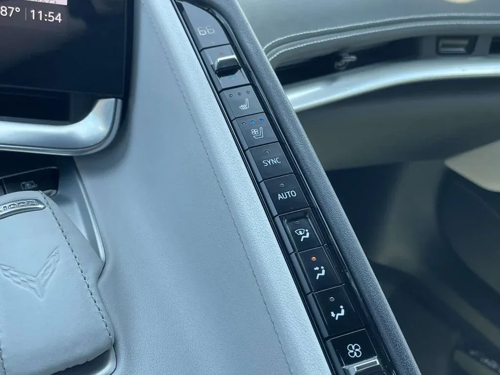 2021 Chevrolet Corvette Stingray thumbnail 18