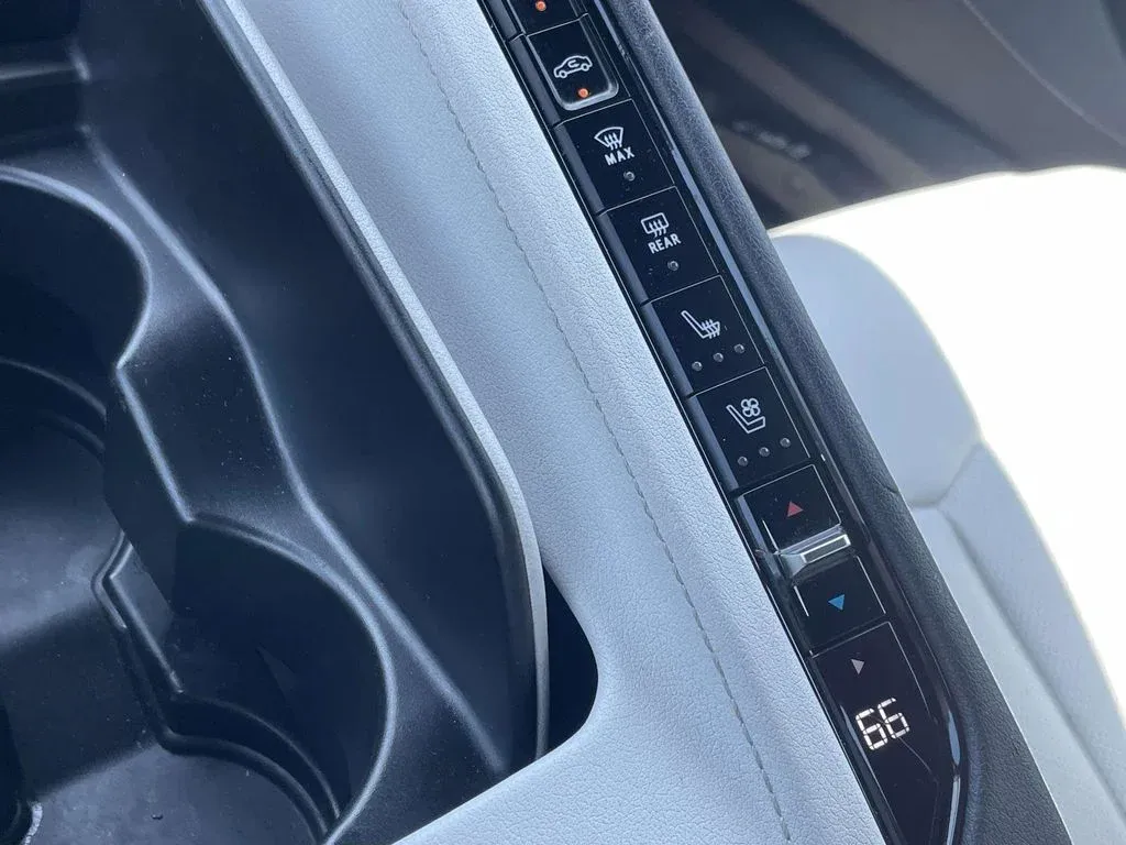 2021 Chevrolet Corvette Stingray thumbnail 19