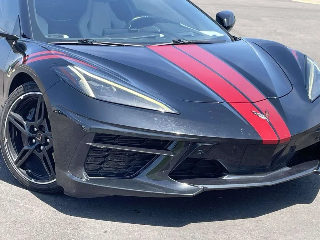 2021 Chevrolet Corvette Stingray thumbnail 2