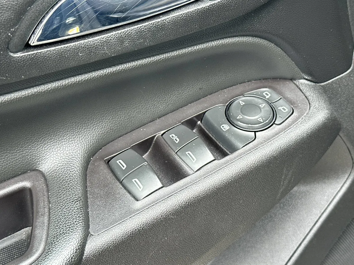 2021 Chevrolet Equinox LT thumbnail 14