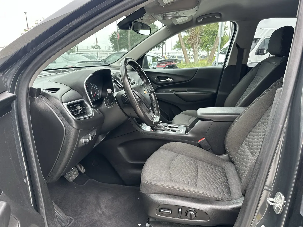 2021 Chevrolet Equinox LT thumbnail 15