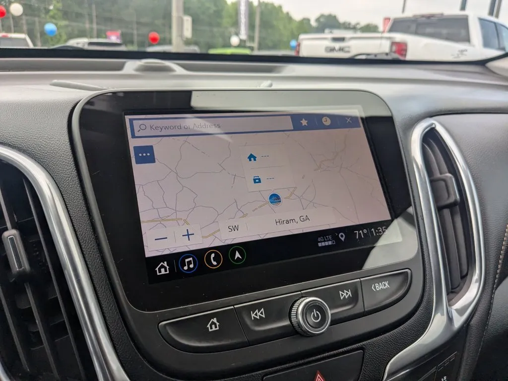 2021 Chevrolet Equinox Premier thumbnail 17