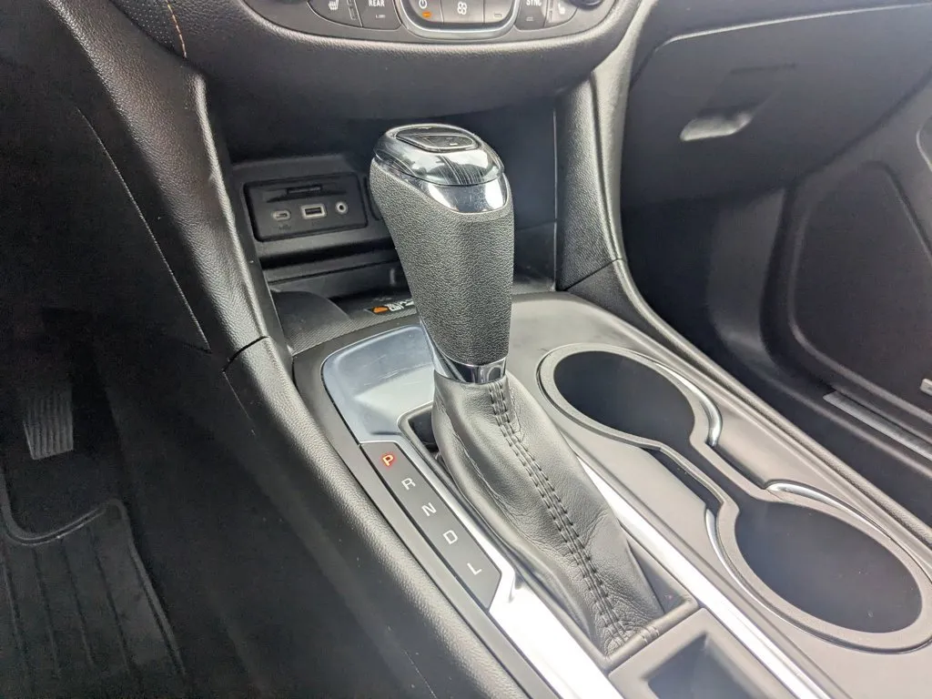 2021 Chevrolet Equinox Premier thumbnail 20
