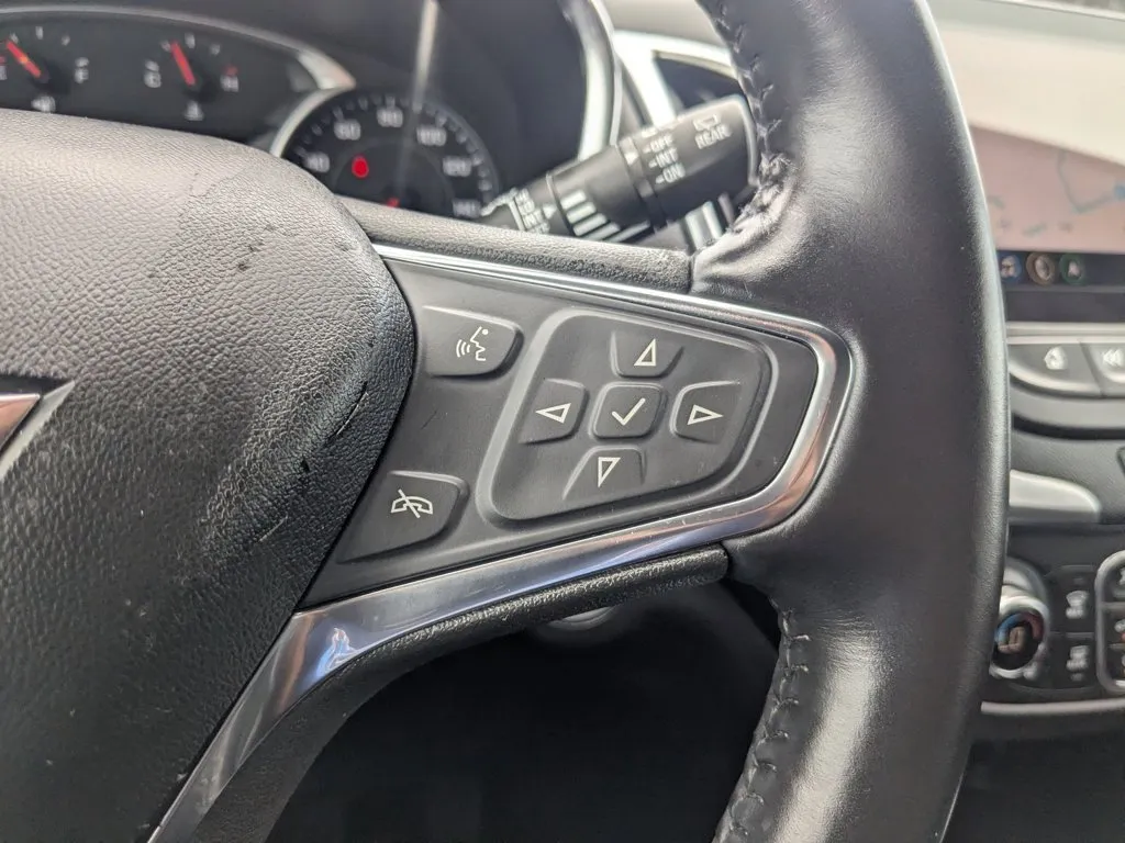 2021 Chevrolet Equinox Premier thumbnail 24
