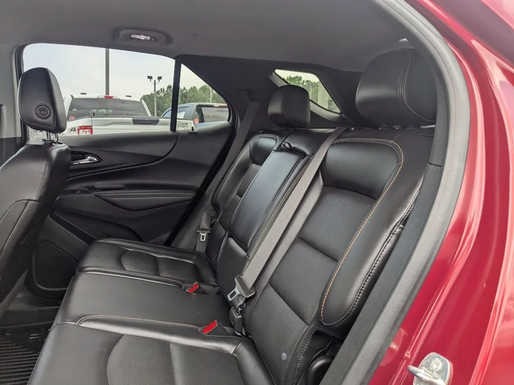 2021 Chevrolet Equinox Premier thumbnail 25