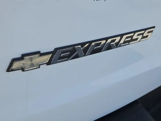 2021 Chevrolet Express 3500 LT thumbnail 13
