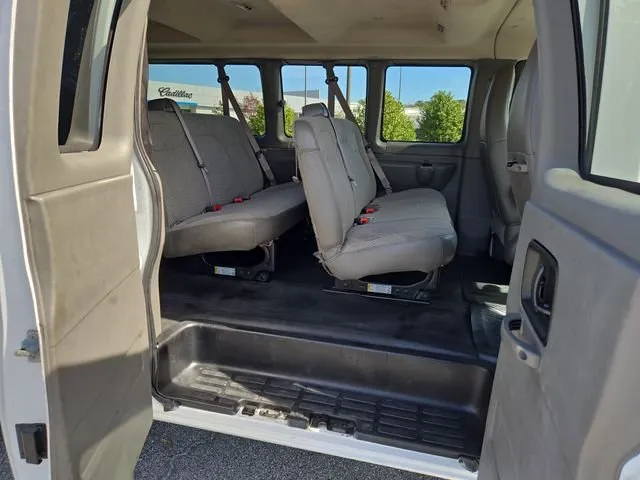 2021 Chevrolet Express 3500 LT thumbnail 21