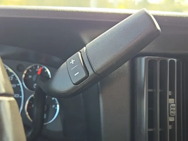 2021 Chevrolet Express 3500 LT thumbnail 29