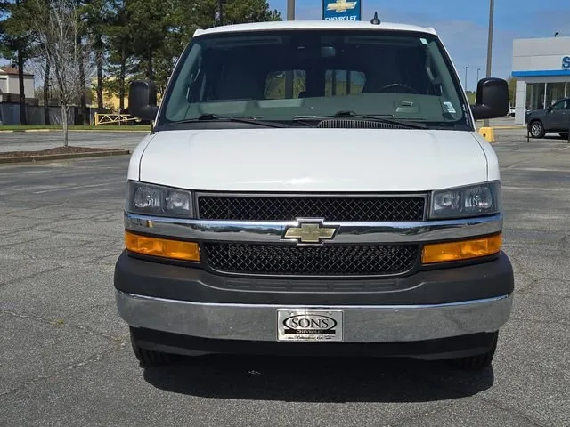 2021 Chevrolet Express 3500 LT thumbnail 3