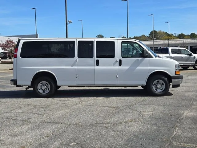 2021 Chevrolet Express 3500 LT thumbnail 8