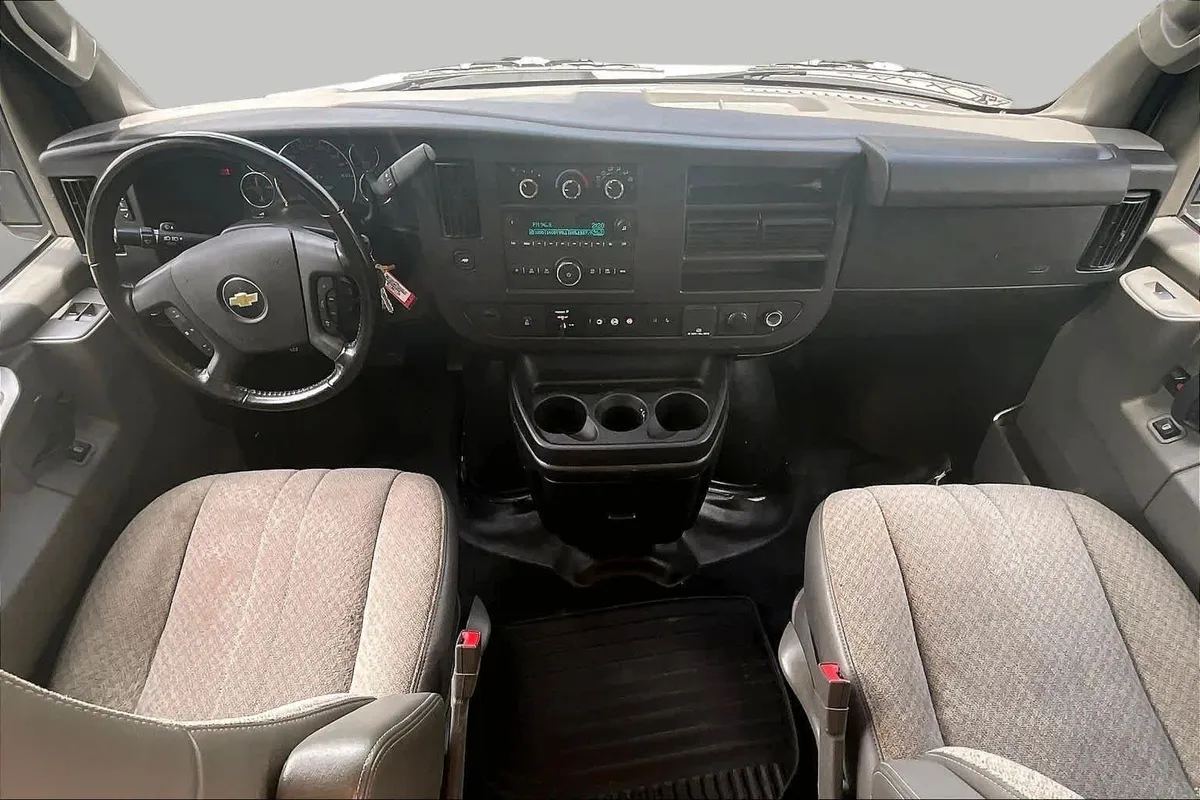 2021 Chevrolet Express Commercial Cutaway thumbnail 13
