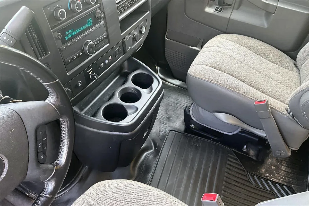 2021 Chevrolet Express Commercial Cutaway thumbnail 14
