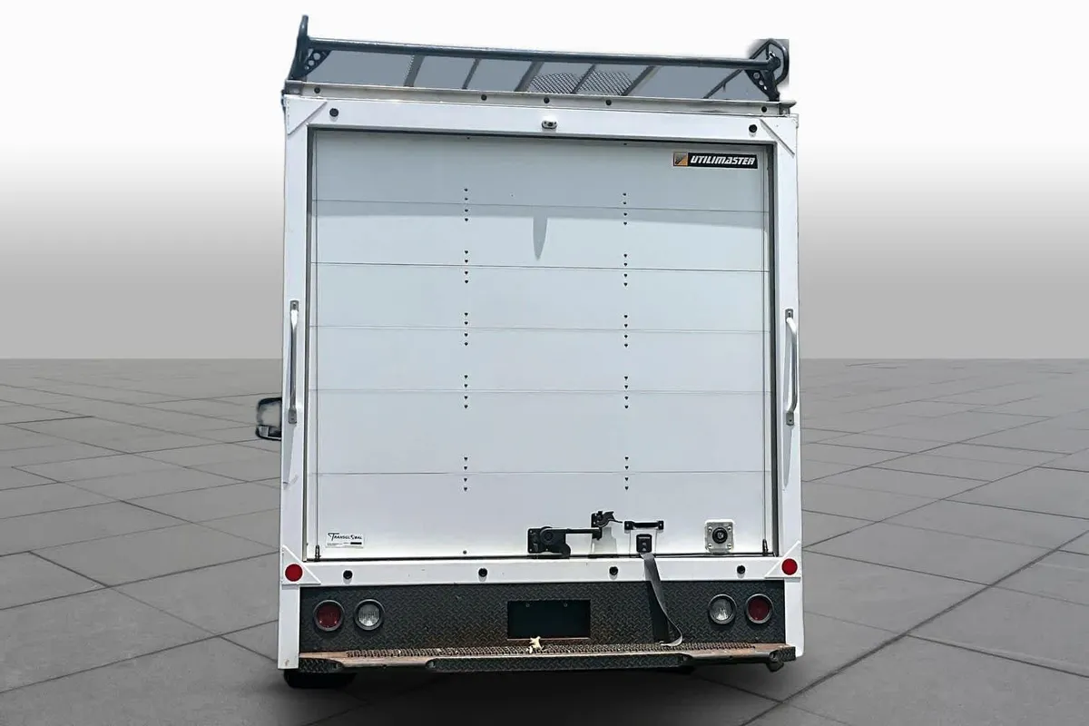 2021 Chevrolet Express Commercial Cutaway thumbnail 5