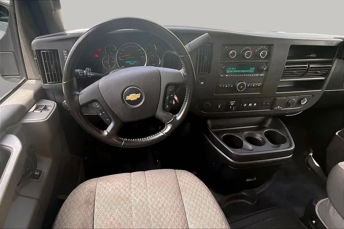 2021 Chevrolet Express Commercial Cutaway thumbnail 6