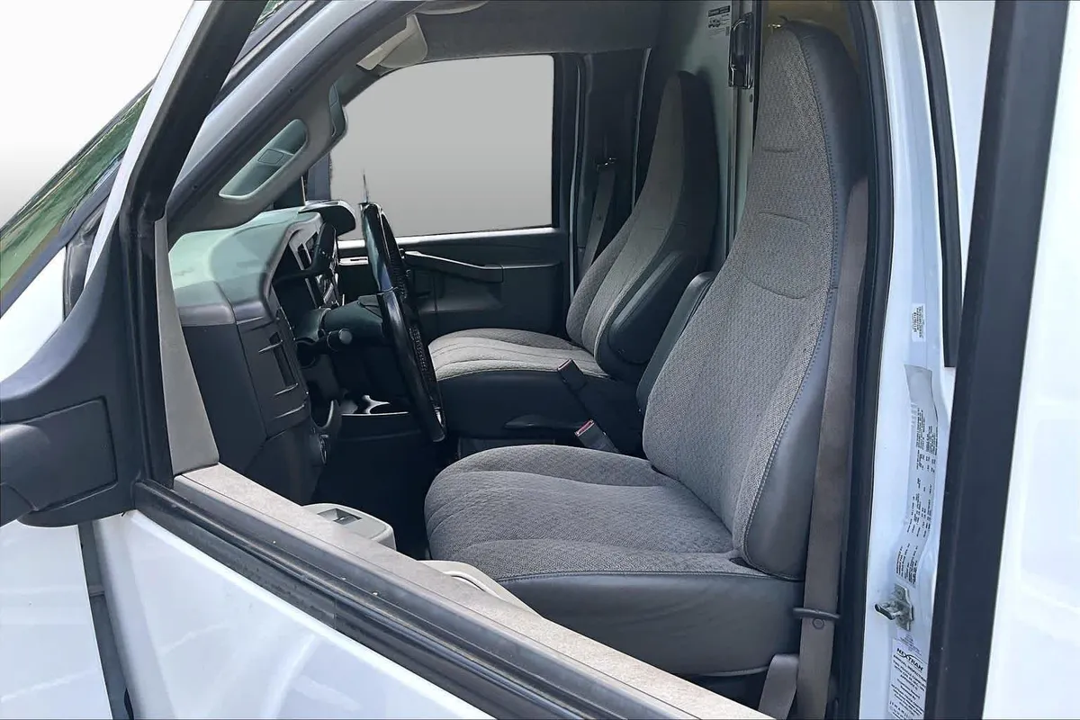 2021 Chevrolet Express Commercial Cutaway thumbnail 8