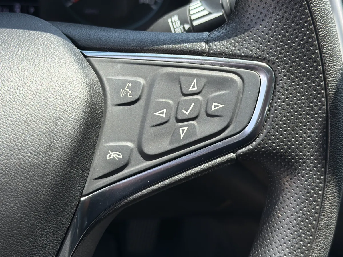 2021 Chevrolet Malibu LS thumbnail 19