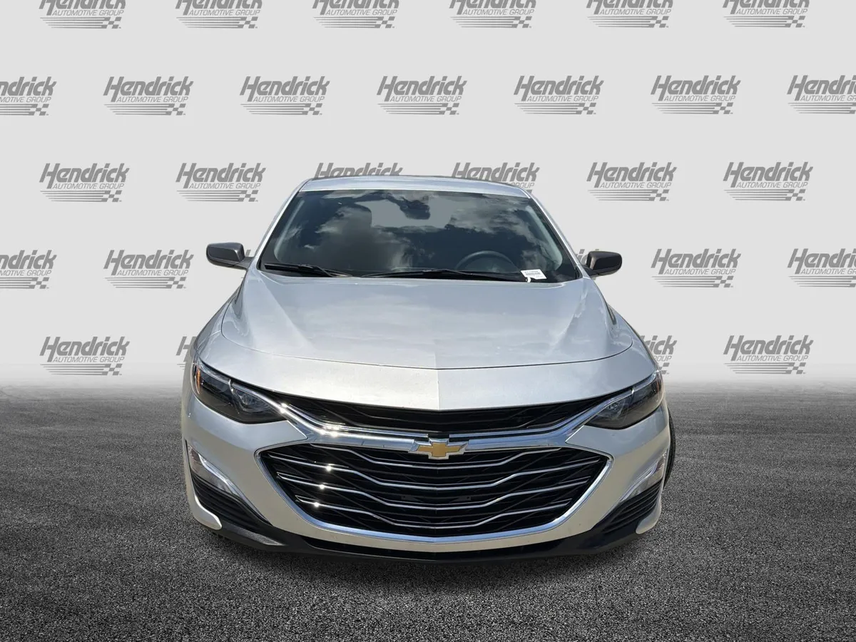 2021 Chevrolet Malibu LS thumbnail 2