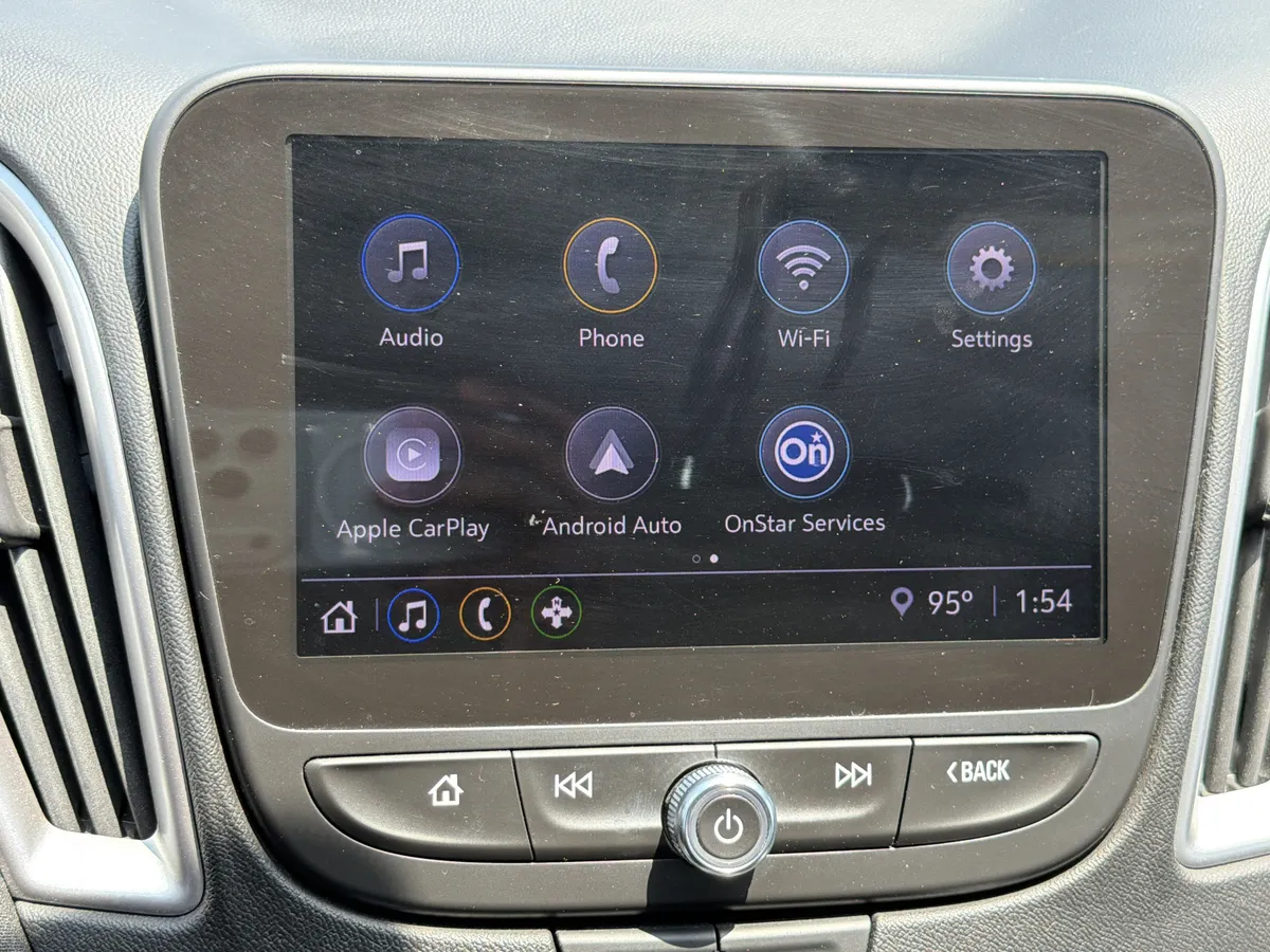 2021 Chevrolet Malibu LS thumbnail 23