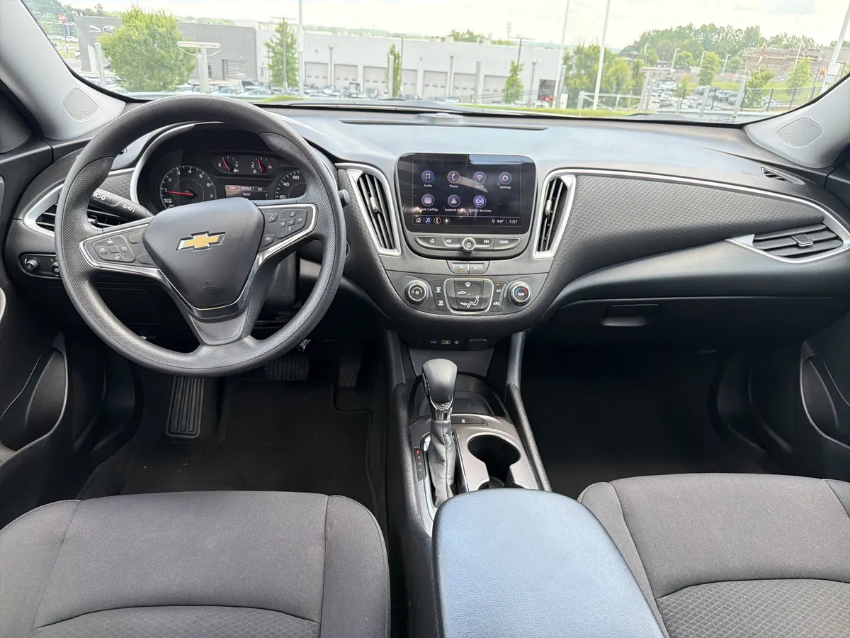 2021 Chevrolet Malibu LS thumbnail 27