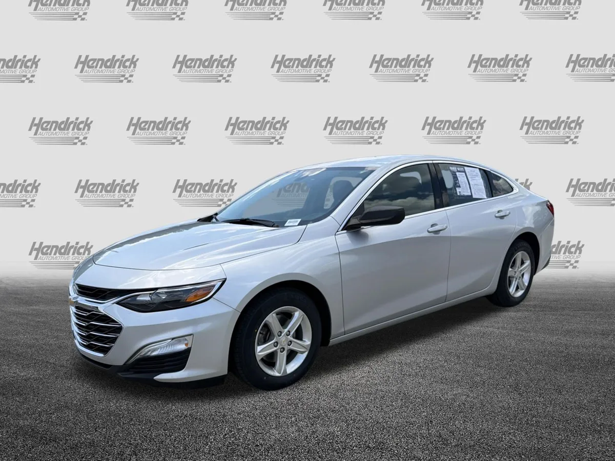 2021 Chevrolet Malibu LS thumbnail 4