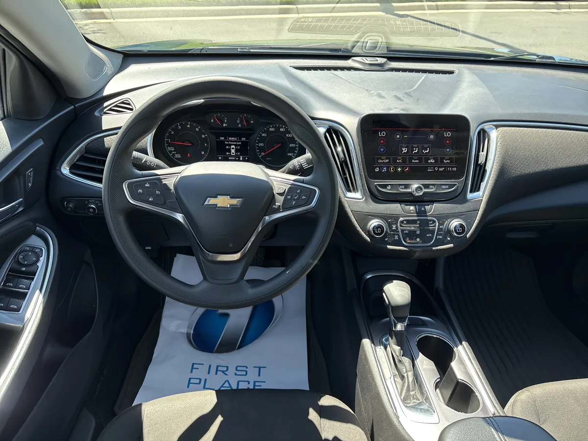 2021 Chevrolet Malibu LT thumbnail 17