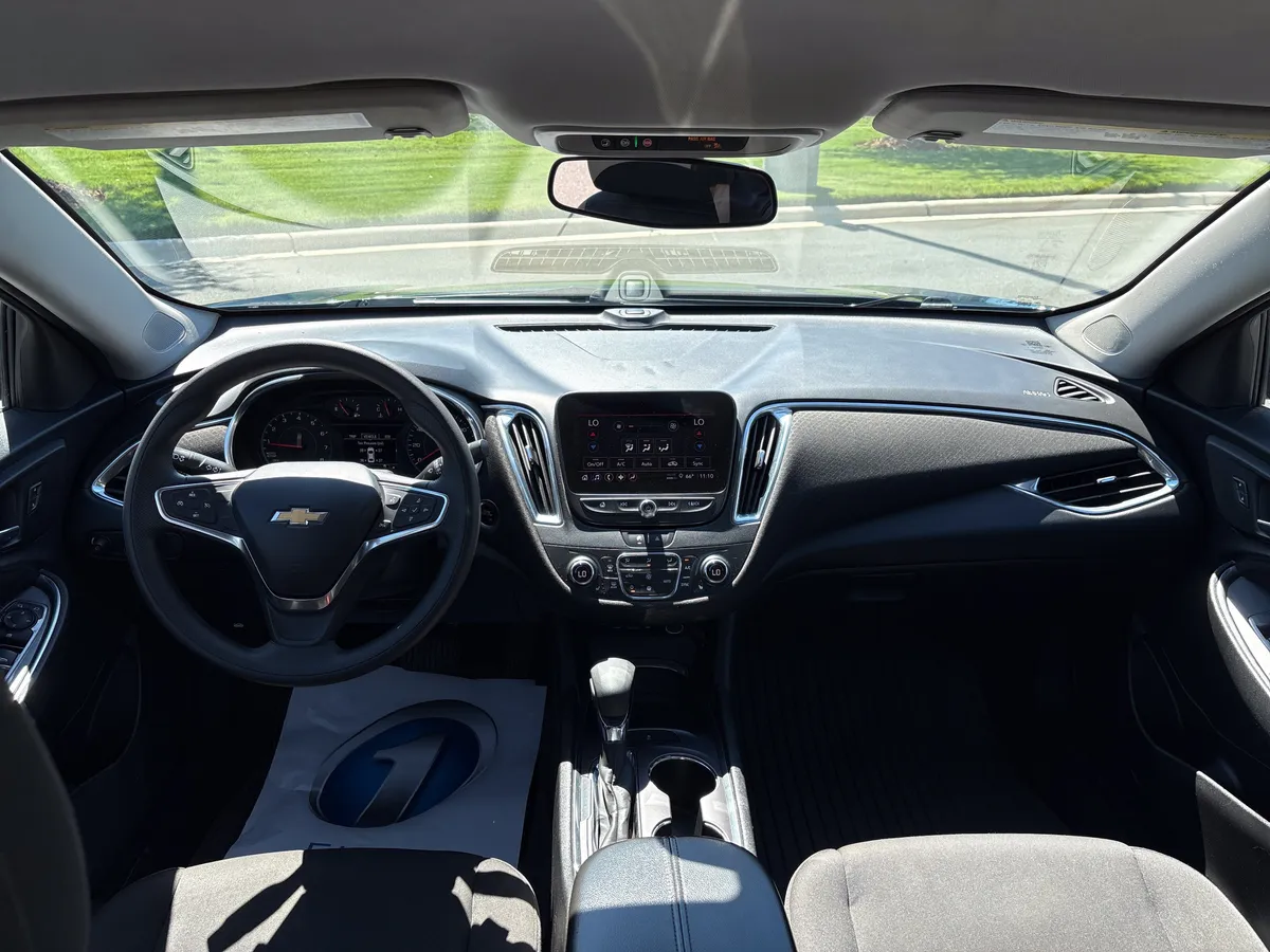 2021 Chevrolet Malibu LT thumbnail 18