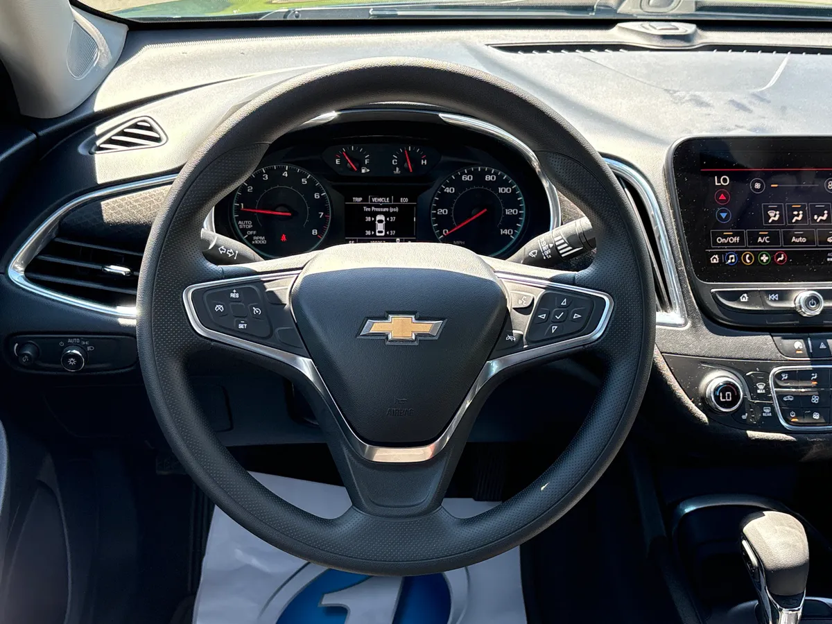 2021 Chevrolet Malibu LT thumbnail 19