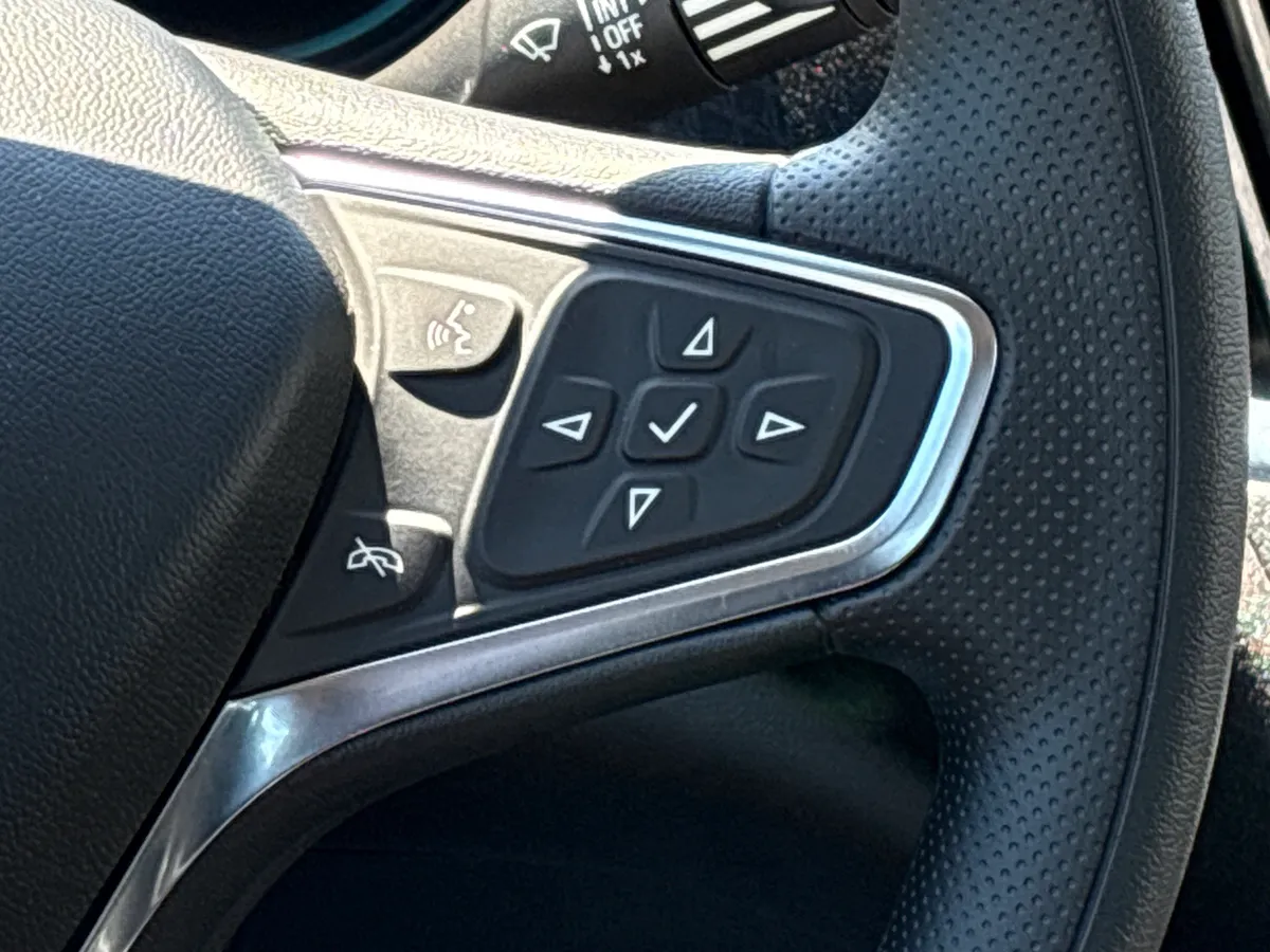 2021 Chevrolet Malibu LT thumbnail 21