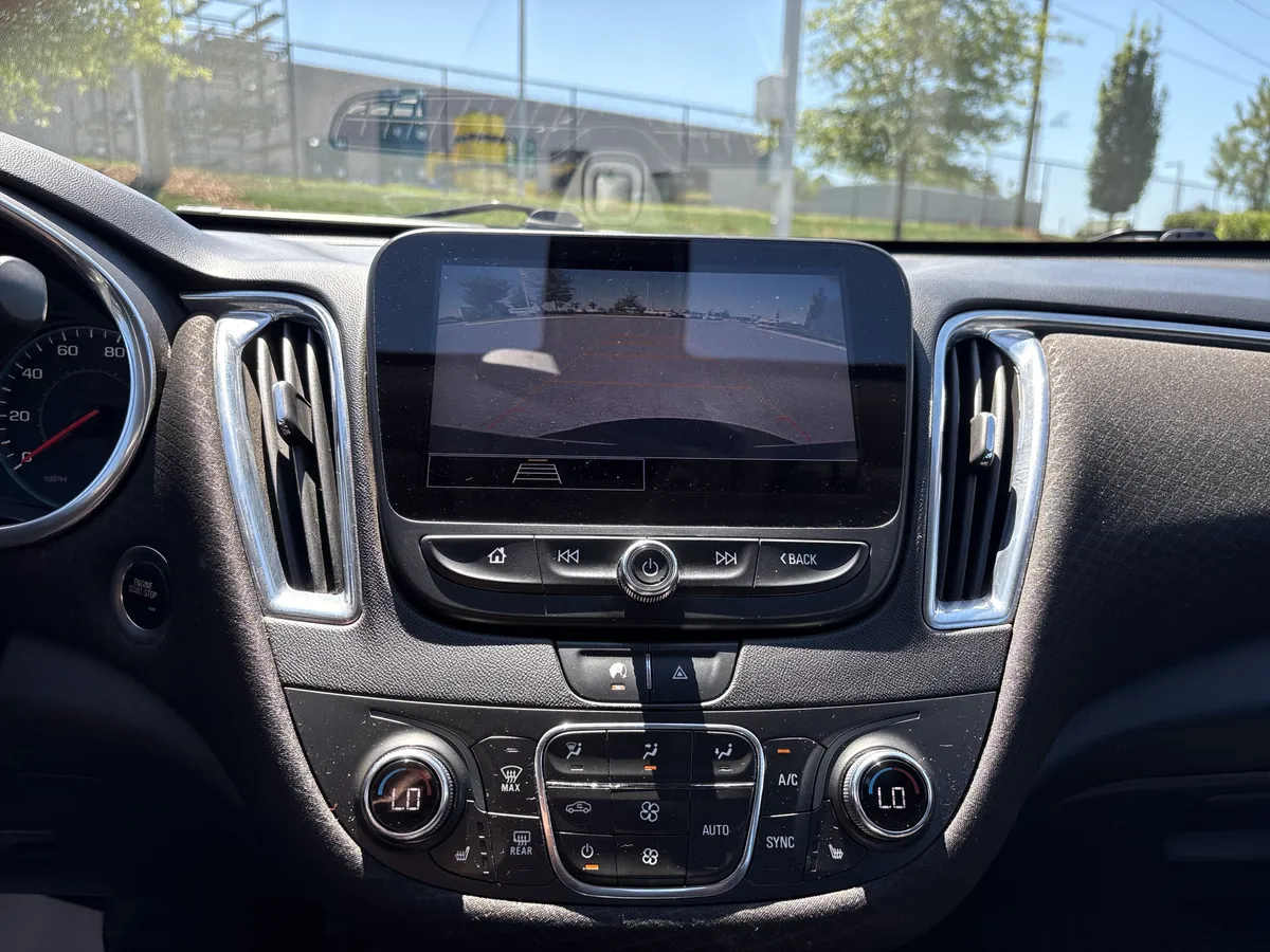 2021 Chevrolet Malibu LT thumbnail 27