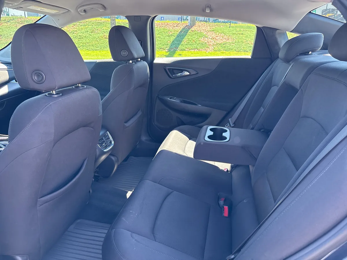 2021 Chevrolet Malibu LT thumbnail 30
