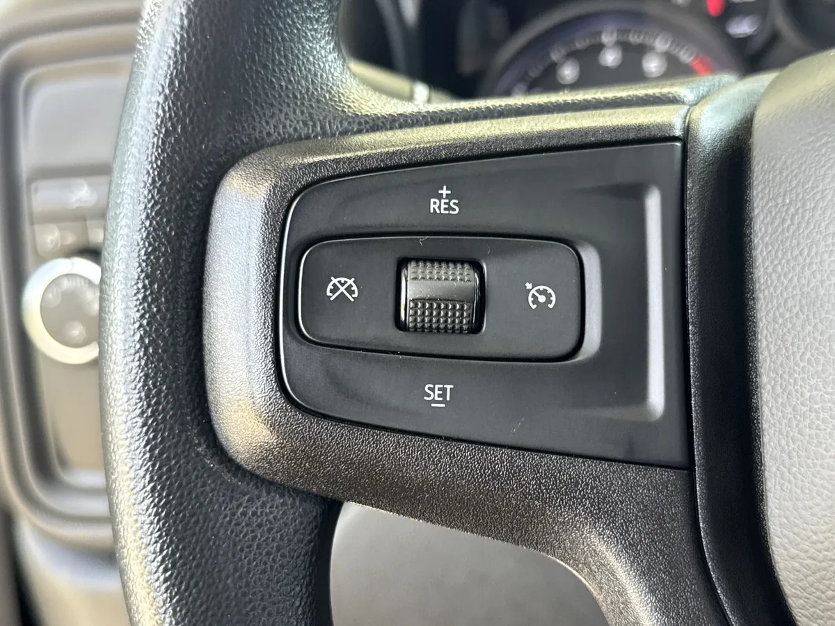 2021 Chevrolet Silverado 1500 Custom thumbnail 19