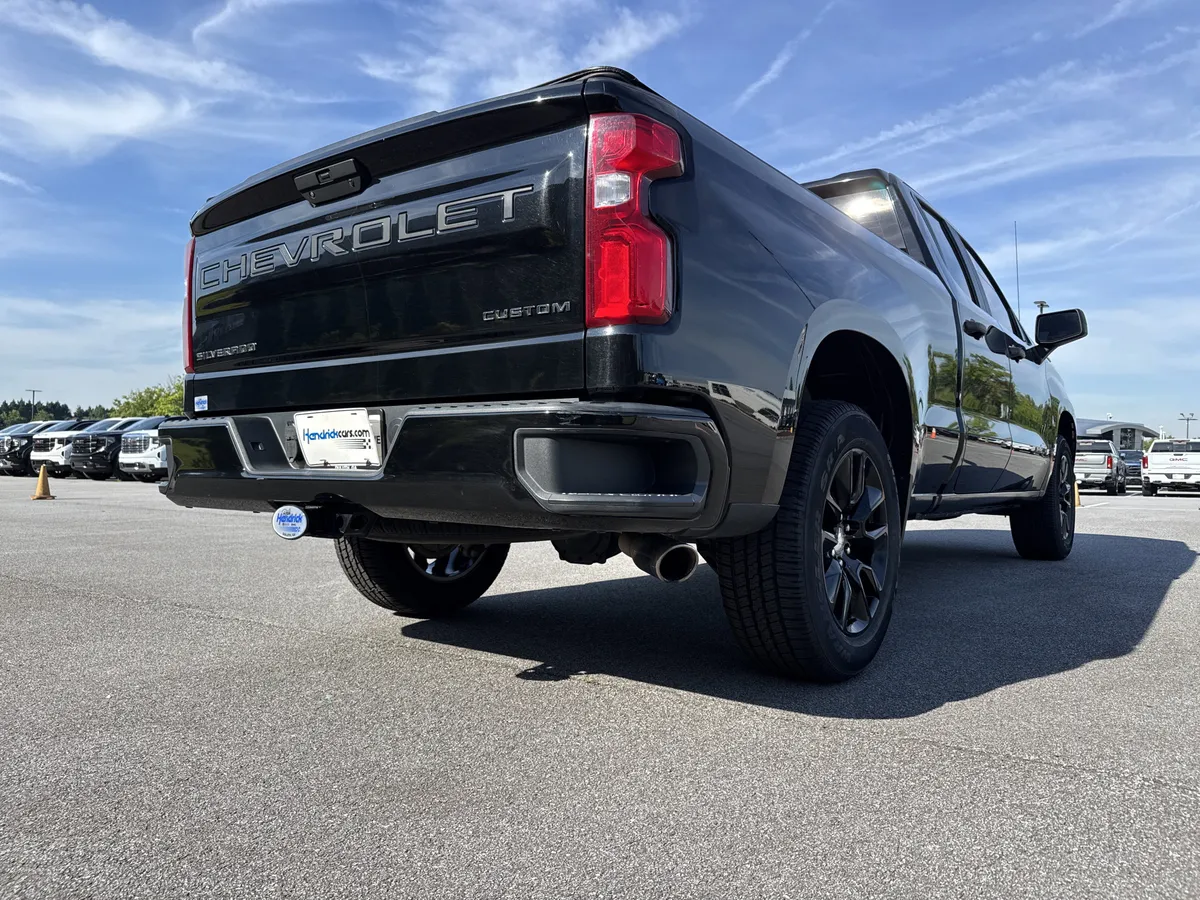 2021 Chevrolet Silverado 1500 Custom thumbnail 9