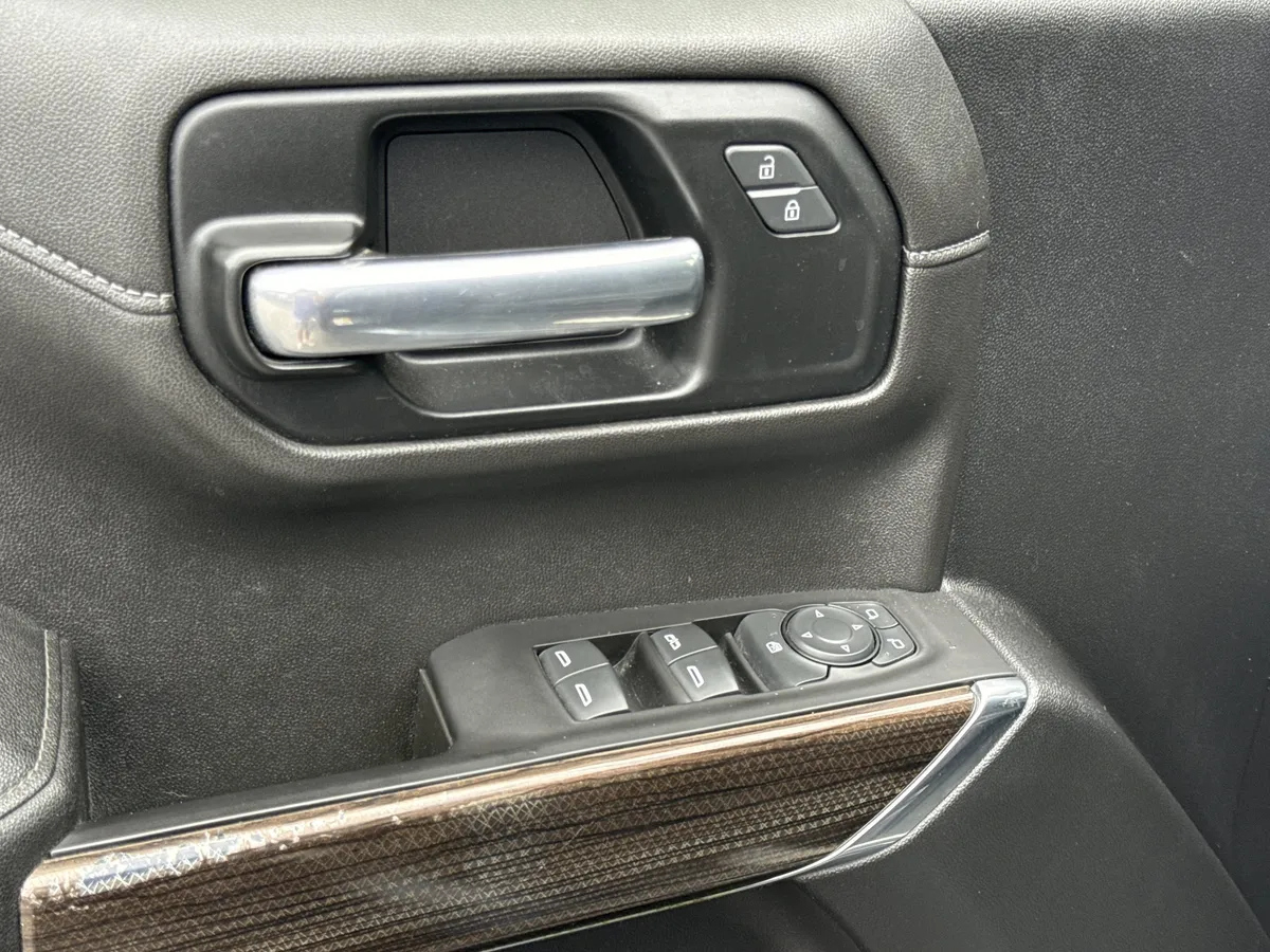2021 Chevrolet Silverado 1500 LT thumbnail 16