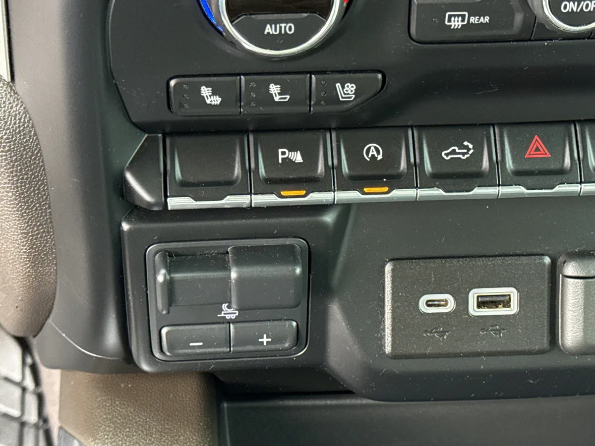 2021 Chevrolet Silverado 1500 LTZ thumbnail 30