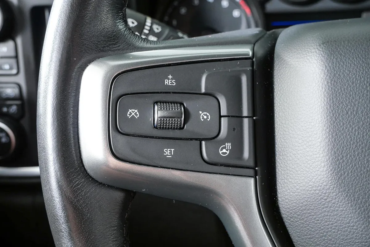 2021 Chevrolet Silverado 1500 RST thumbnail 11